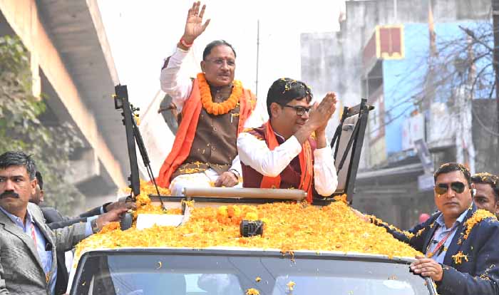 रायगढ़ में मुख्यमंत्री श्री विष्णु देव साय का भव्य स्वागत, रोड शो के दौरान राज्य मंत्री श्री ओपी चौधरी ने किया श्री साय का आदरित स्वागत रायगढ़ में मुख्यमंत्री श्री विष्णु देव साय का भव्य स्वागत, रोड शो के दौरान राज्य मंत्री श्री ओपी चौधरी ने किया श्री साय का आदरित स्वागत