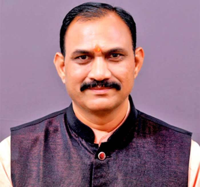 स्वास्थ्य मंत्री श्री श्याम बिहारी जायसवाल की बड़ी घोषणा: स्वास्थ्य कर्मियों का अटैचमेंट होगा खत्म