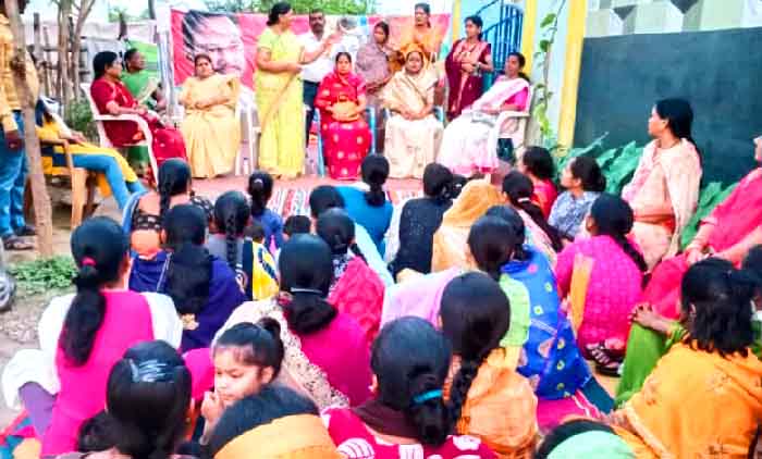 दुर्ग-शहर जिला महिला कांग्रेस की महत्वपूर्ण बैठक में लोकसभा चुनाव की तैयारियों पर चर्चा दुर्ग-शहर जिला महिला कांग्रेस की महत्वपूर्ण बैठक में लोकसभा चुनाव की तैयारियों पर चर्चा