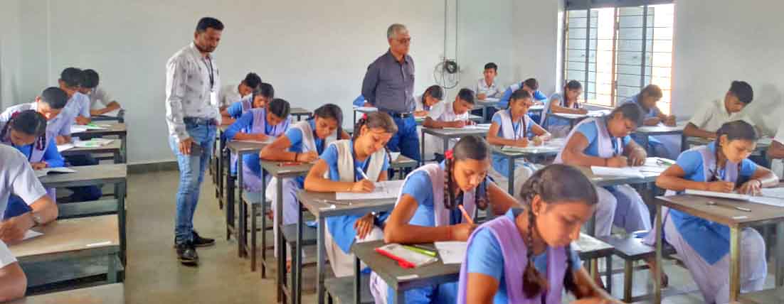 छत्तीसगढ़ बोर्ड की आधी परीक्षा समाप्त, परीक्षा पूर्व तैयारी से बच्चों को हुआ लाभ