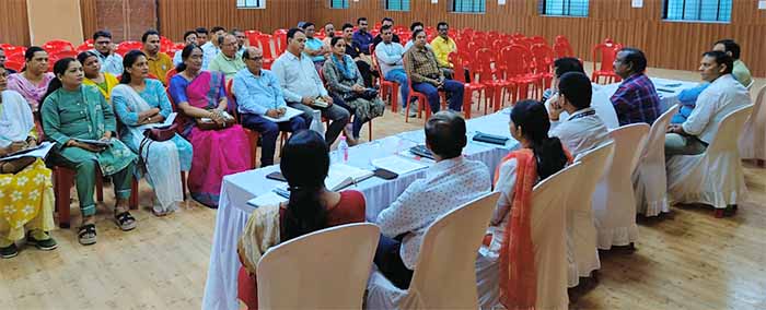 लोकसभा निर्वाचन-2024: दुर्ग नगर निगम के सभागार में वाहन प्रभारियों को दिया प्रशिक्षण लोकसभा निर्वाचन-2024: दुर्ग नगर निगम के सभागार में वाहन प्रभारियों को दिया प्रशिक्षण