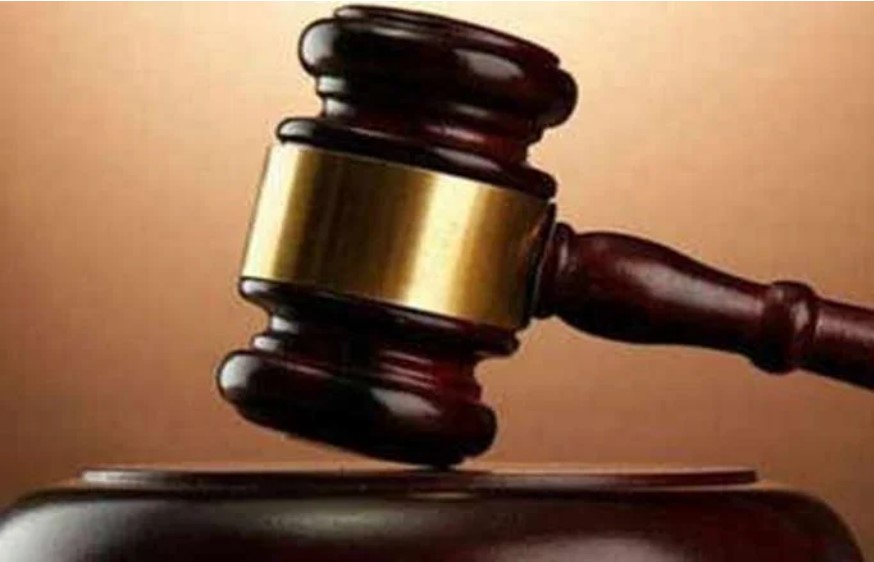 गुण्डा बदमाश संतोष झा का हुआ जिलाबदर