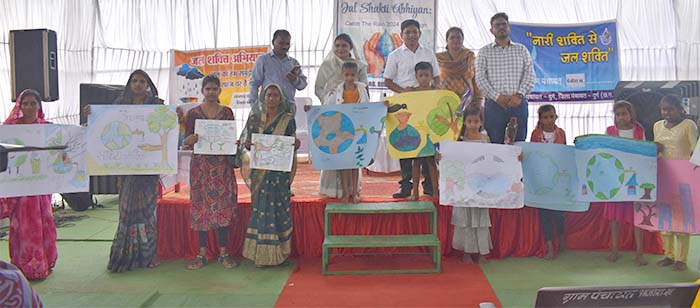 जल शक्ति मिशन चौपाल का आयोजन: जल संरक्षण के लिए ग्राम पंचायत अंजोरा में हुआ विशेष कार्यक्रम