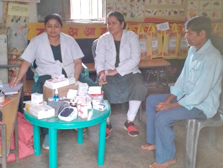 ग्राम बोड़ेगांव में उल्टी-दस्त का प्रकोप: स्वास्थ्य विभाग द्वारा सक्रिय सर्वेलेन्स एवं उपचार जारी