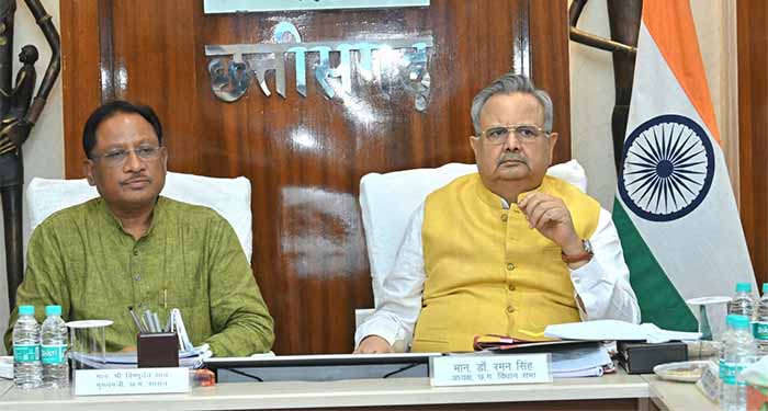 मुख्यमंत्री श्री विष्णु देव साय और विधानसभा अध्यक्ष डॉ. रमन सिंह ने नवा रायपुर में निर्माणाधीन नवीन विधानसभा भवन की प्रगति की समीक्षा की