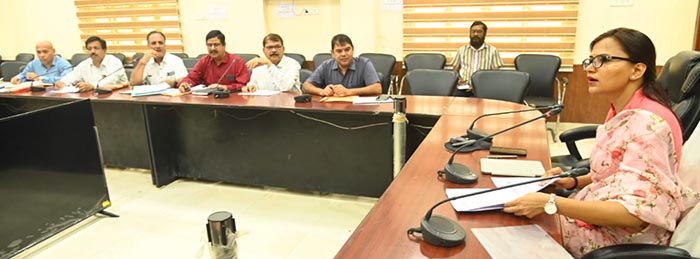 कलेक्टर ने विद्युत आपूर्ति व्यवस्था, सुरक्षा के प्रबंध एवं ट्रांसफार्मरों की उपलब्धता की ली समीक्षा बैठक