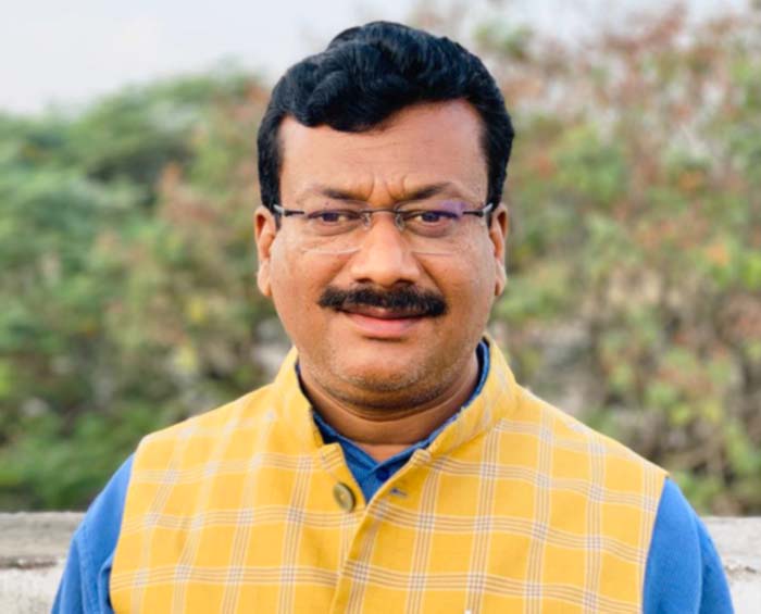 वित्त मंत्री ओपी चौधरी पर कांग्रेस का हमला: “नौकरी दे नहीं सकते तो वादा क्यों करते हो?”