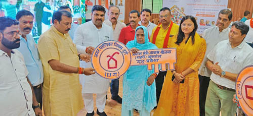 प्रधानमंत्री आवास योजना के लाभार्थियों का हुआ गृह प्रवेश